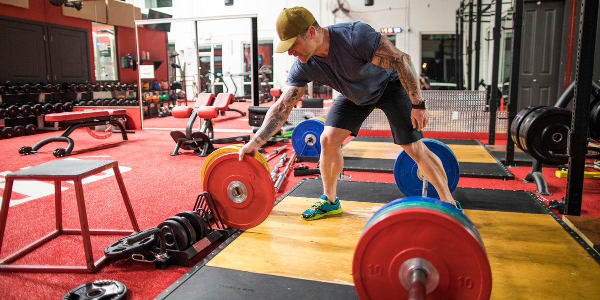 How Much Weight Men Should Be Able to Deadlift