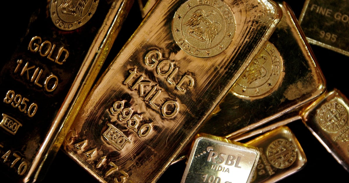 Gold Prices Fall Ahead of U.S. Inflation Data