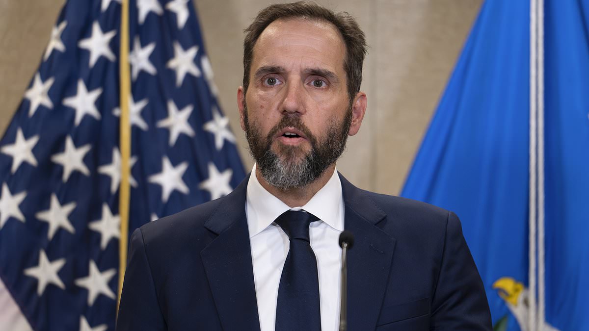 Mar-a-Lago case doomed due to prosecutor's arrogant decision