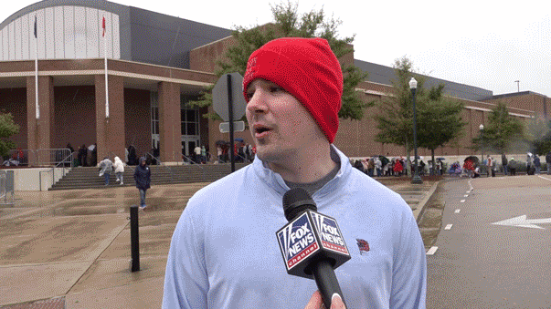 Ole Miss students celebrate ‘once-in-a-lifetime’ night with Erika Kirk and JD Vance