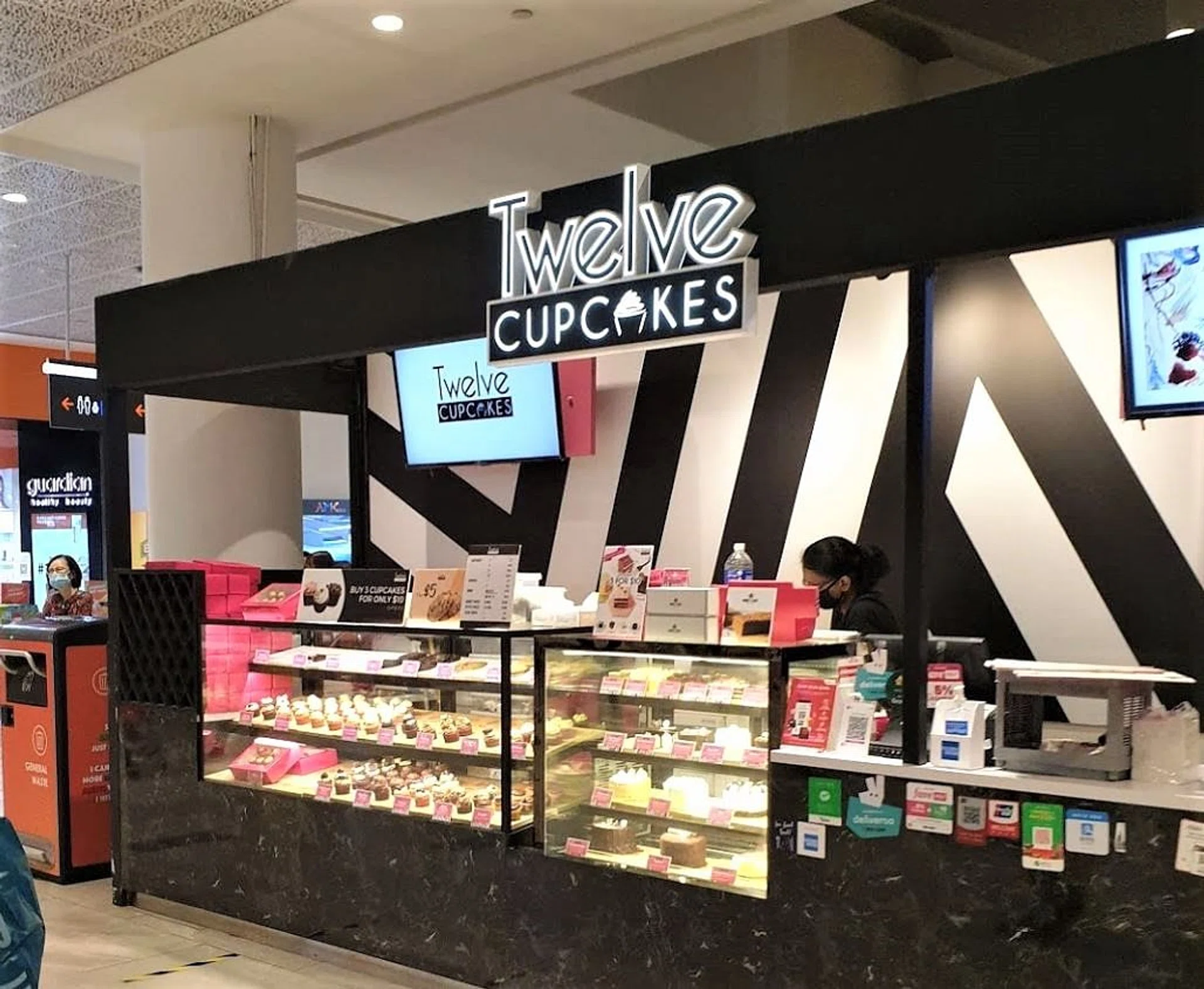 ‘Unacceptable and unfair’: Union raps Twelve Cupcakes for abrupt closure, axing of 80 workers