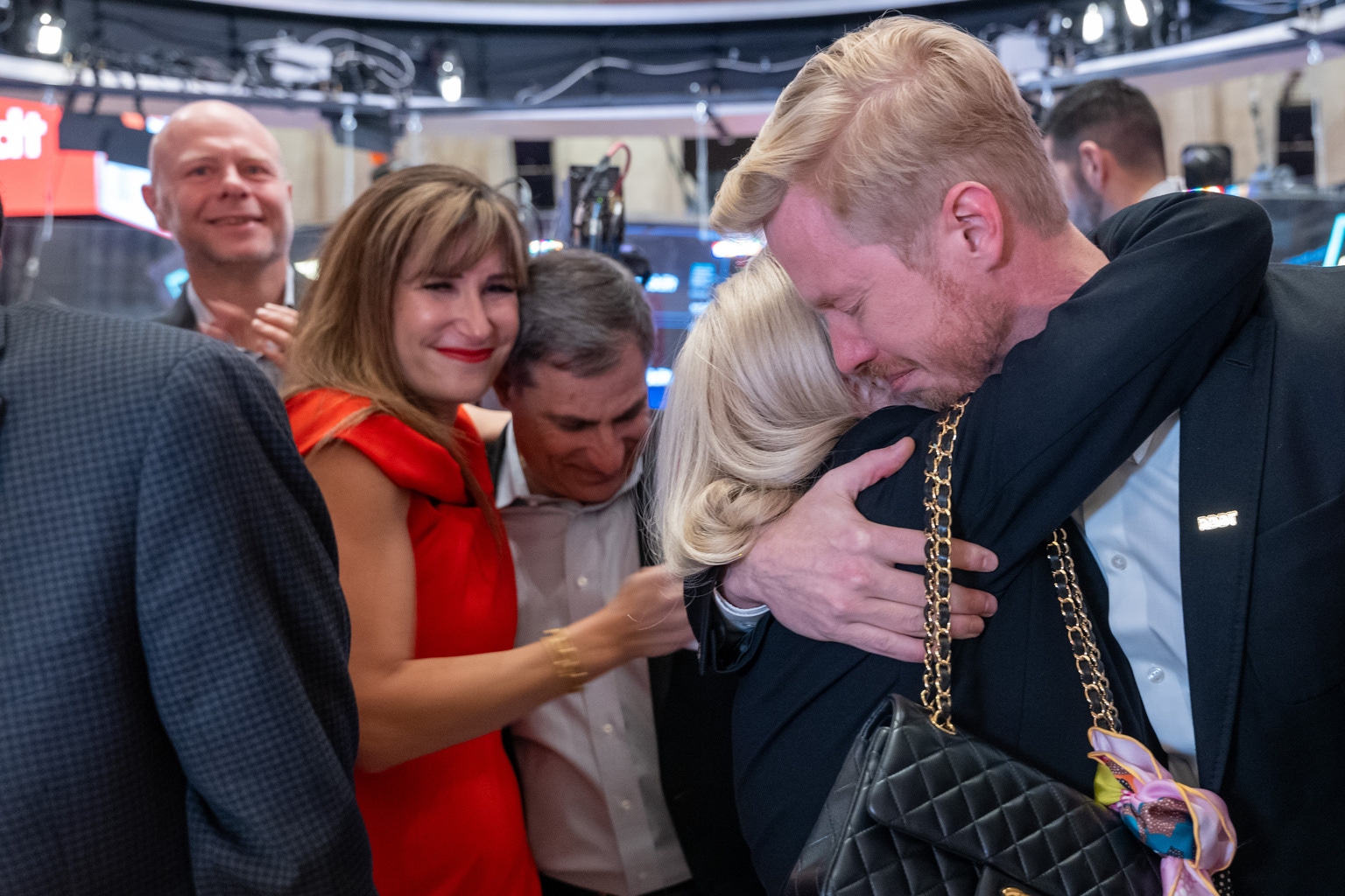 Reddit: Consensus Estimates Look Aggressive (Rating Upgrade) (NYSE:RDDT)