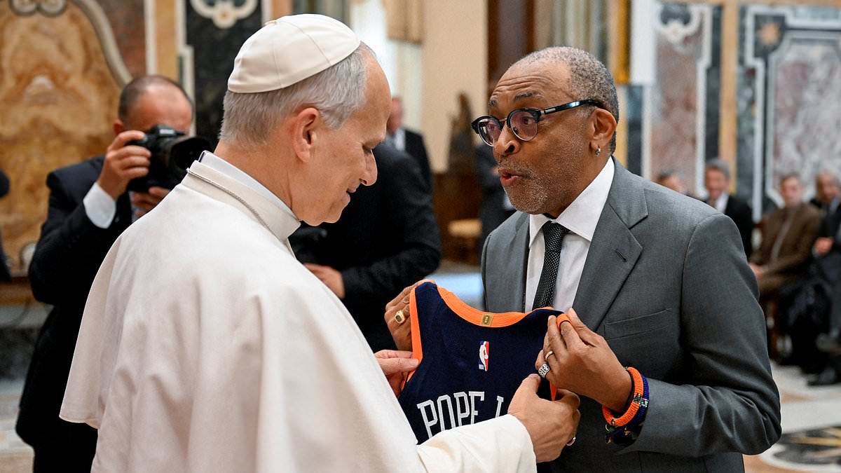 Pope gets New York Knicks basketball jersey as he meets Spike Lee, Monica Bellucci and Kate Blanchett
