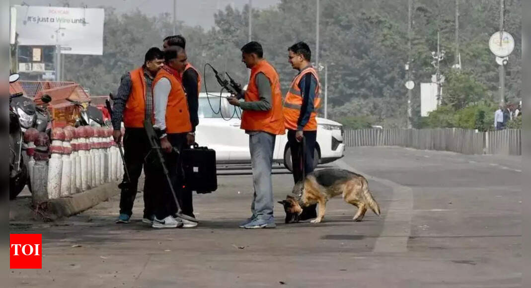 Delhi blast probe: Cops suspect highly unstable TATP, ammonium nitrate behind car explosion