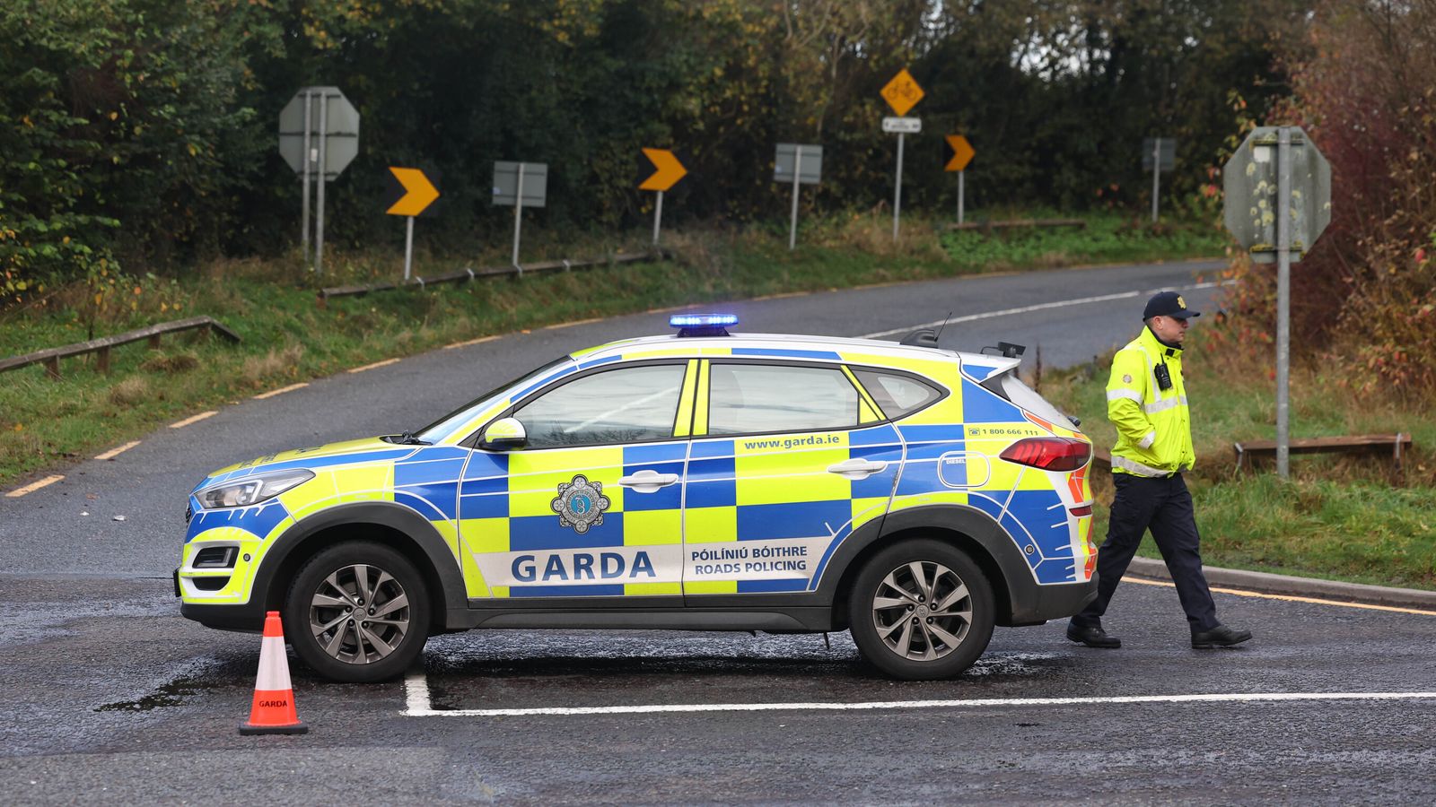 Five young people dead in two-car crash in Co Louth