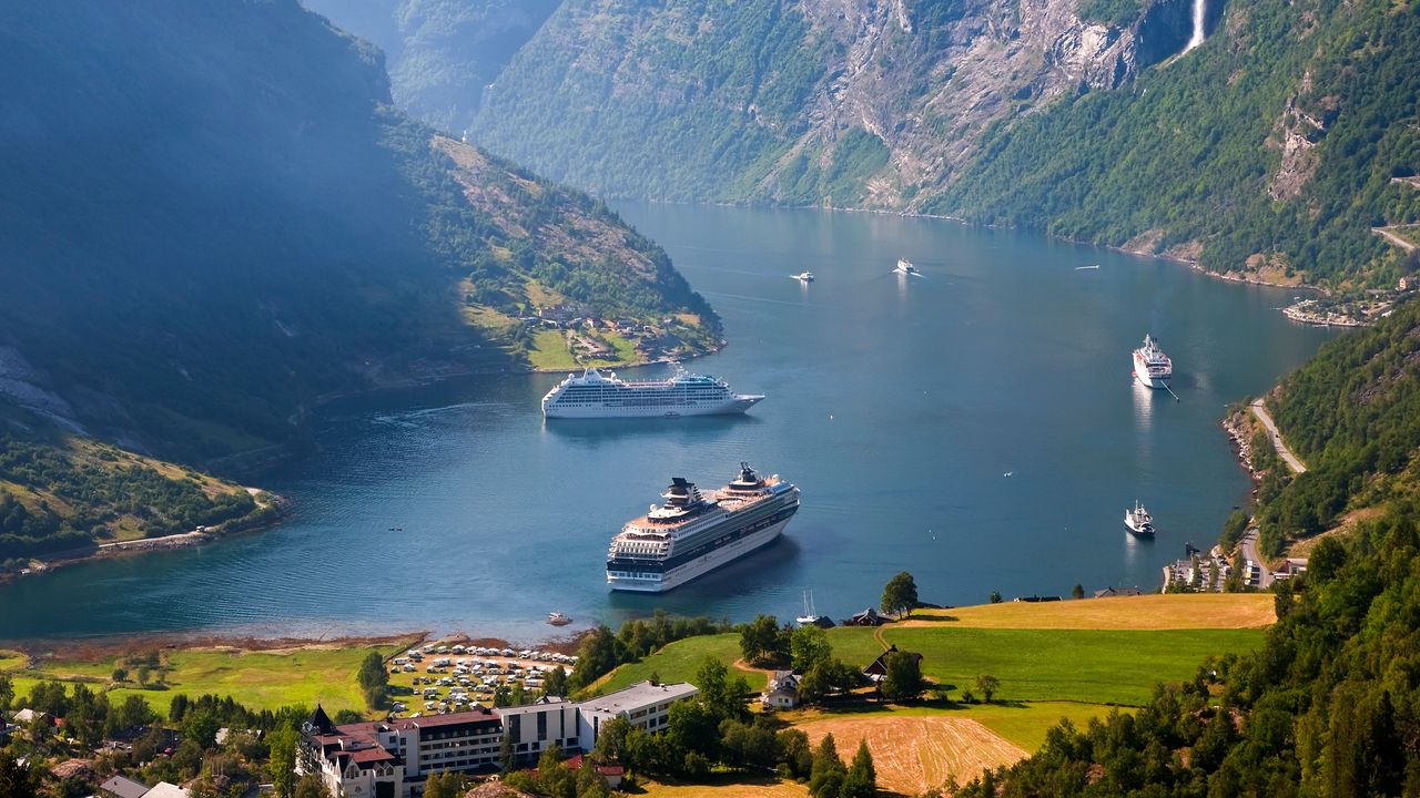 13 Black Friday 2025 Cruise Deals to Snag Before You Sail