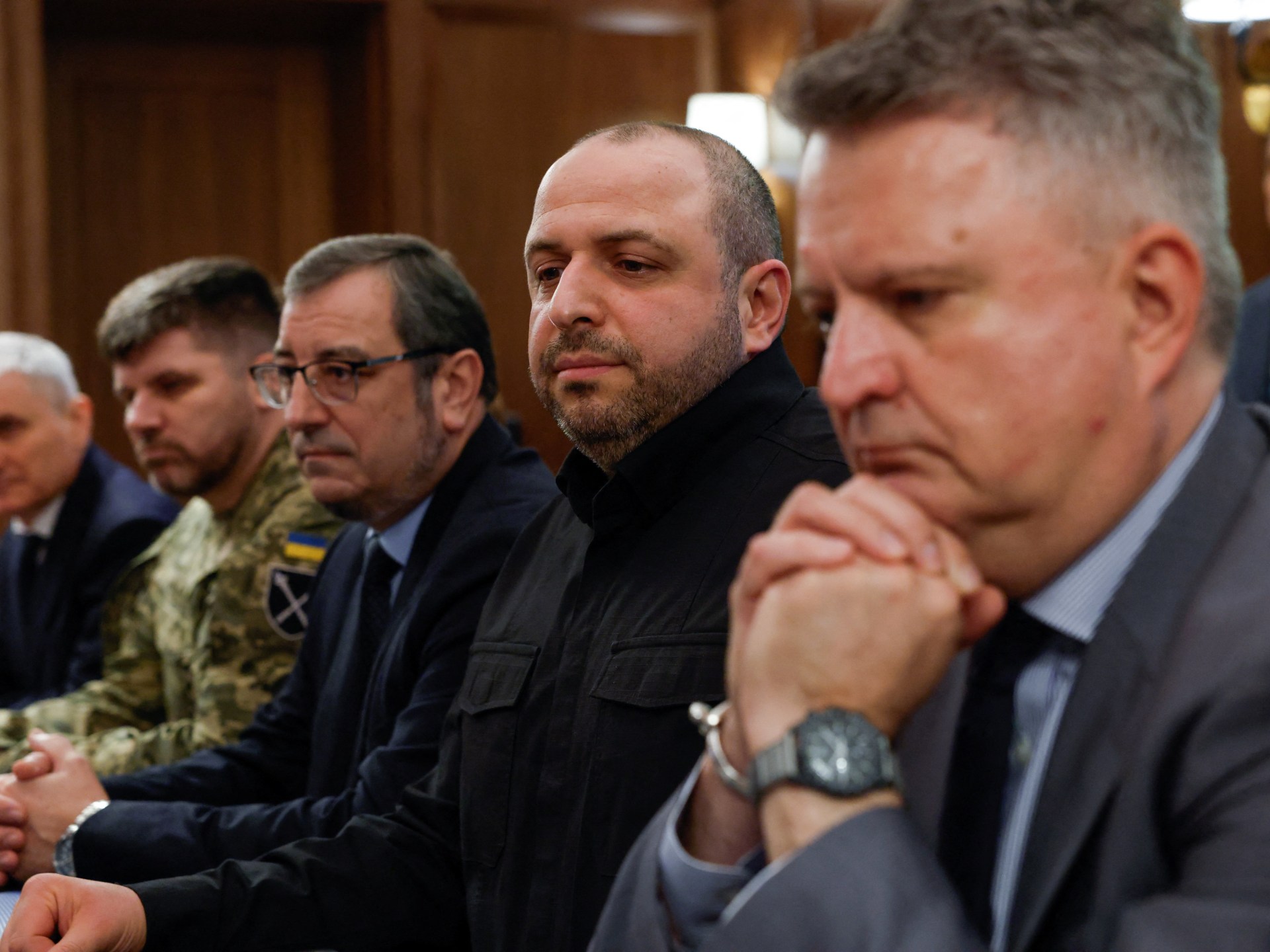 US and Ukraine talks begin as Trump pushes to bring war to an end