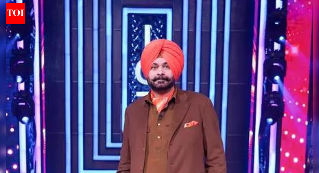 'Rs 500-crore suitcase for CM chair': Sidhu's wife claims pay-to-play in Punjab Congress; hints  ex cricketer may switch parties