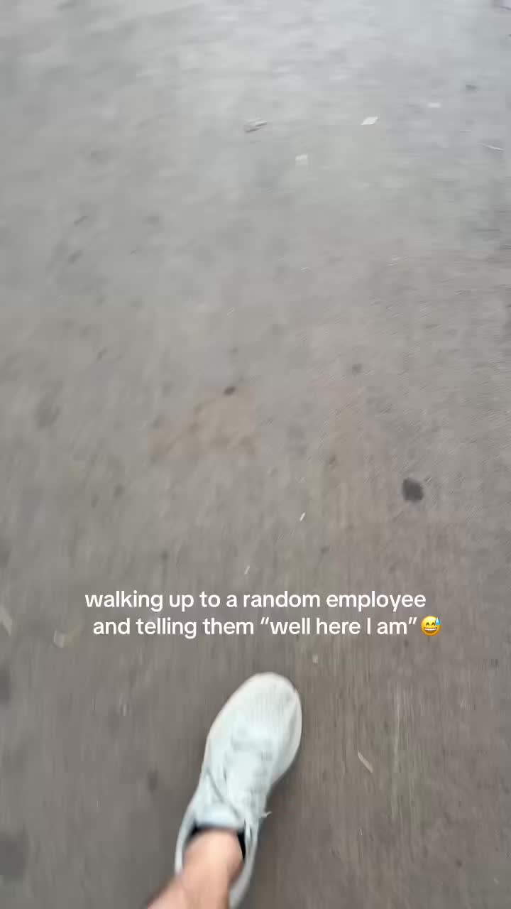 Employee couldn’t believe it 😭@Barstool Outdoors (🎥:@Derick)