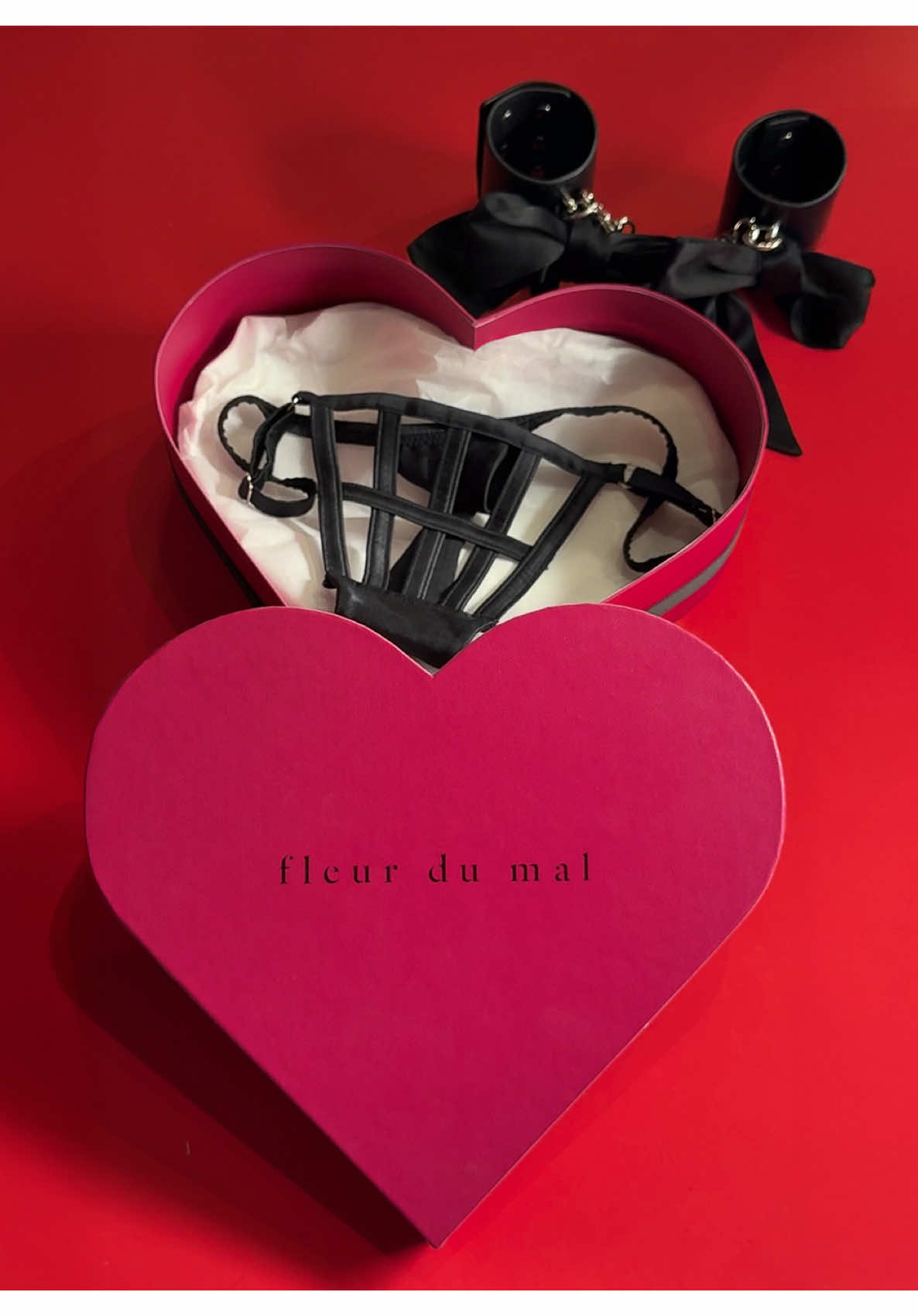 Unwrap. Unbox. Unleash holiday pleasure 🖤 #giftideas #gifting #unboxing #lingerie