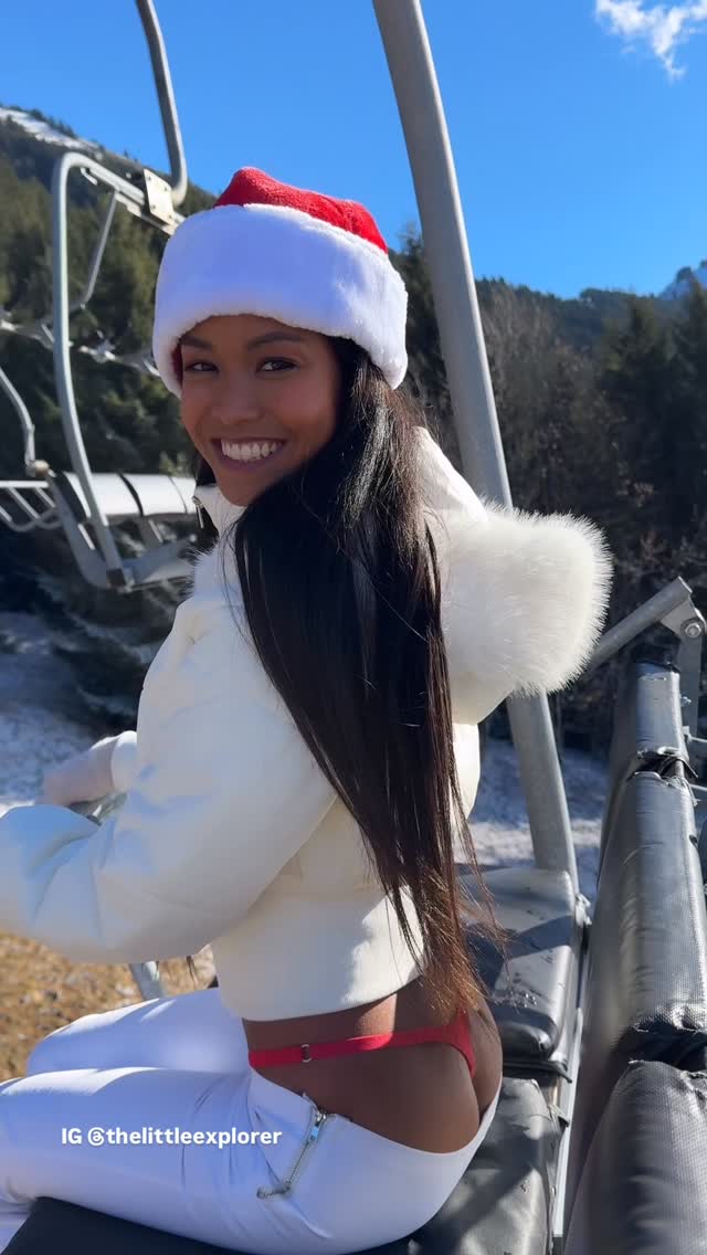 I Love riding on the chairlift, you get such a good view 🏔️ 😉🙈