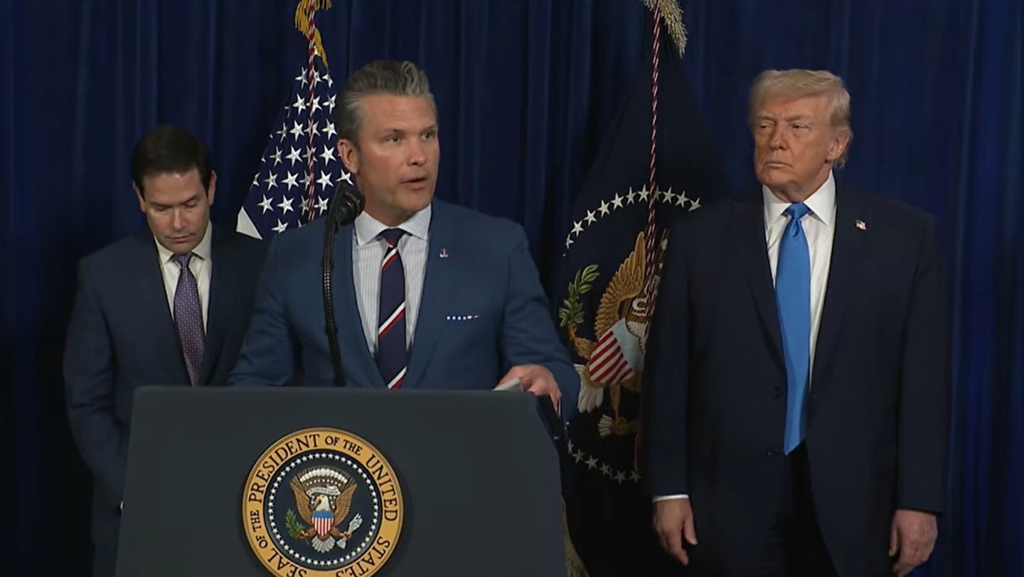 Airstrikes around Caracas as US “captures” Venezuelan President Maduro