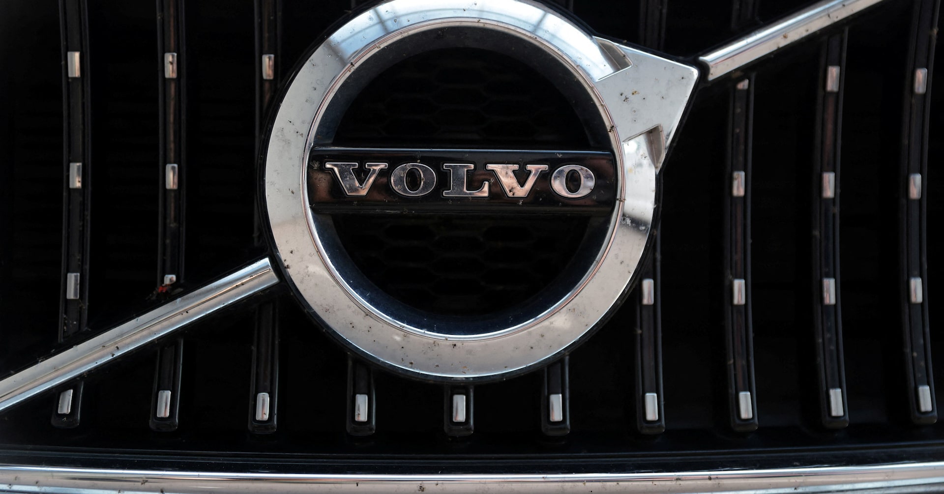 Volvo Cars aims to tackle range anxiety with new mid-size electric SUV