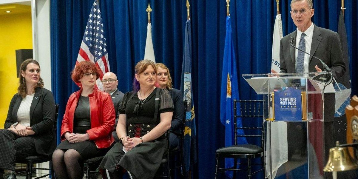Transgender troops honored in historic retirement ceremony