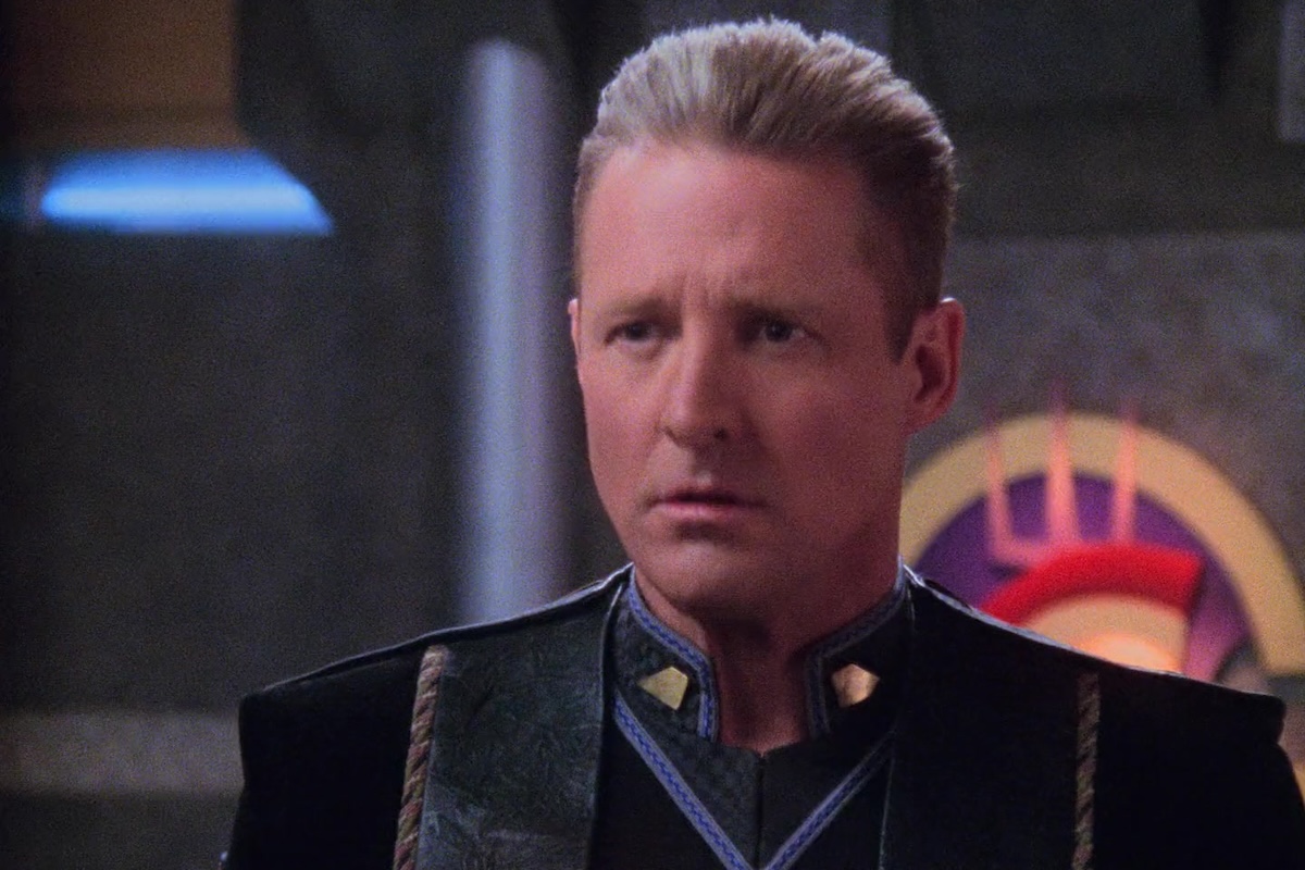 Babylon 5 Rewatch: “The Face of the Enemy”