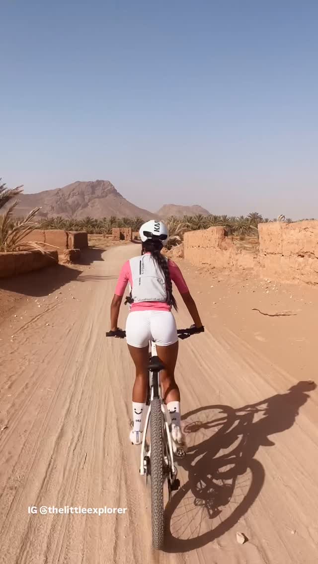 Riding through the desert in Morocco genuinely makes me feel so alive 🏜️🚴‍♀️✨ It’s not just the heat, or the endless o...