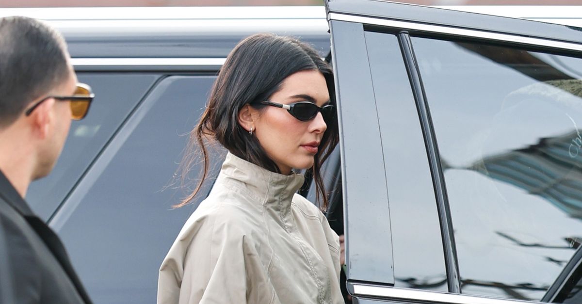 No Sneakers, No T-Shirts—This Is the It-Girl Way to Wear Capri Pants in 2026