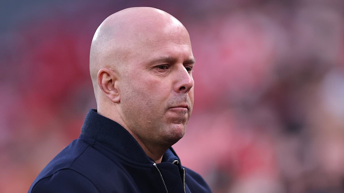 Sunderland vs Liverpool - Premier League LIVE: And Man City vs Fulham