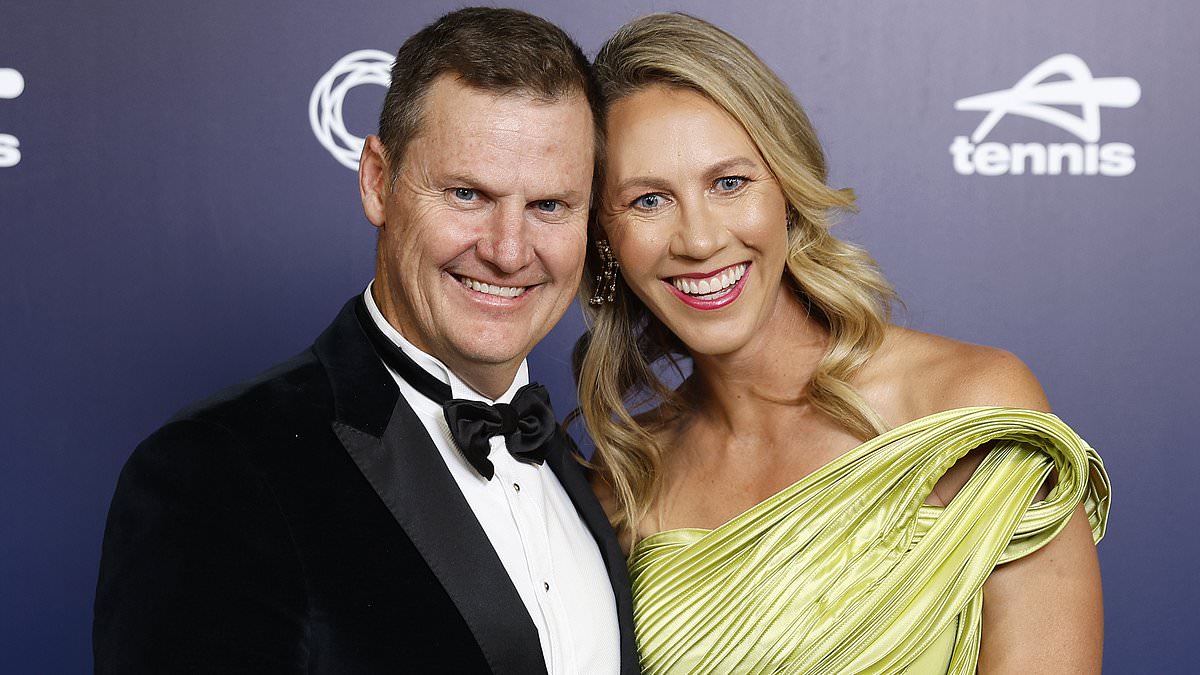 Surprise career switch for Aussie tennis legend Alicia Molik - 'natural fit'