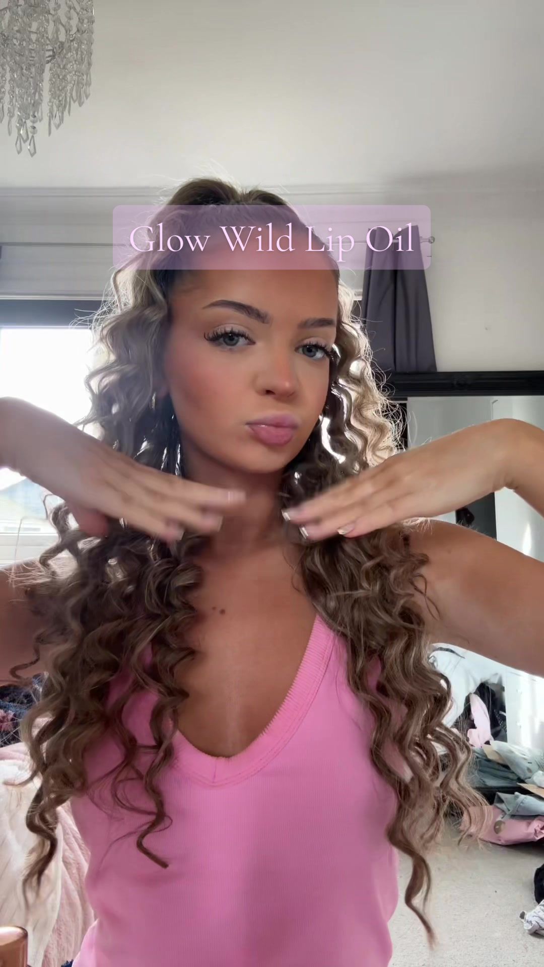 This is actually so glossy and smooth I’m in love 💄💋🤍 Please ignore my patchy hands I scrubbed them after 😭😭 #fyp #foruyou #beauty #lipoil #lipcombo