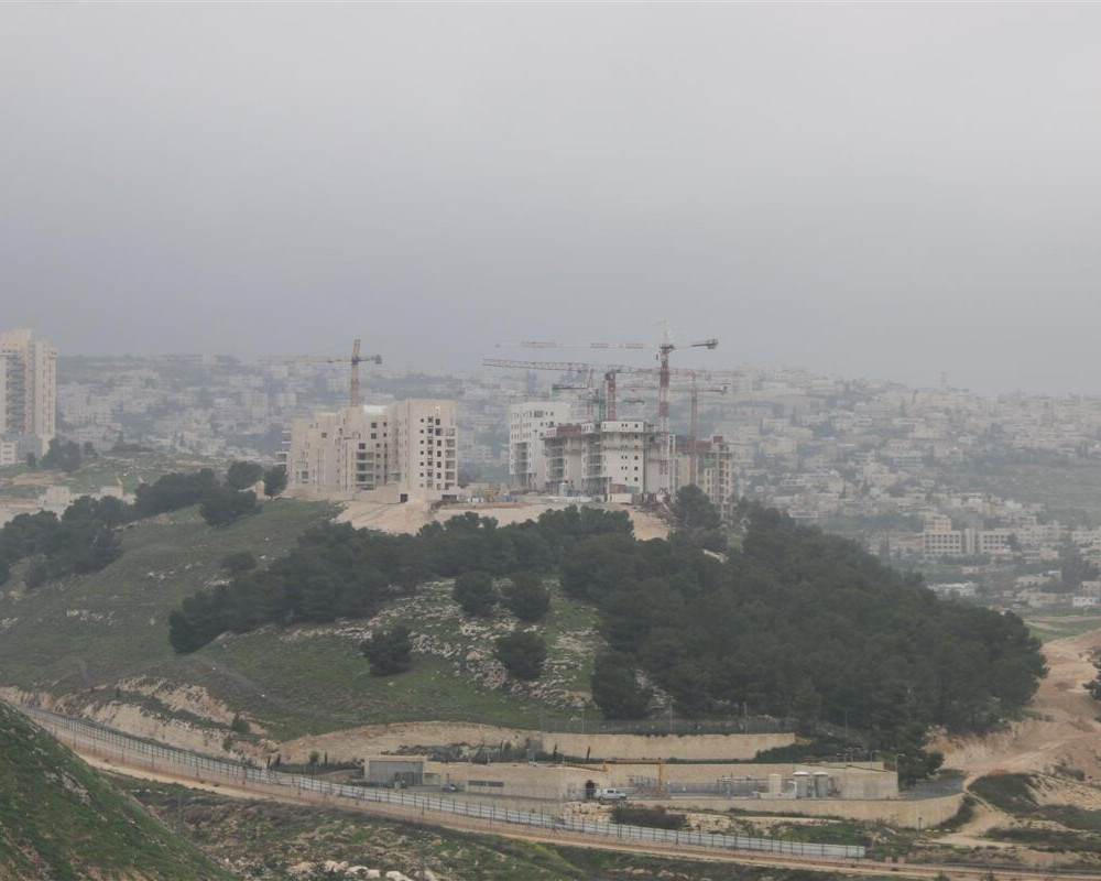 ARIJ Report Says 146 Israeli Military Orders in 2025 Target Over 11,000 Dunams in West Bank