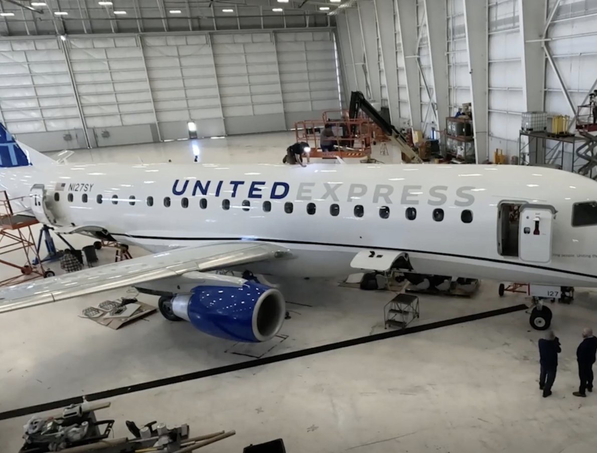 RT by @elonmusk: RT by @elonmusk: Based on my research, more than 5,700 commercial aircraft either already have SpaceX’s @Starlink installed or are under contract to receive it. That would account for ~19% of the active global commercial aircraft fleet when all installs are completed. SpaceX has already gotten