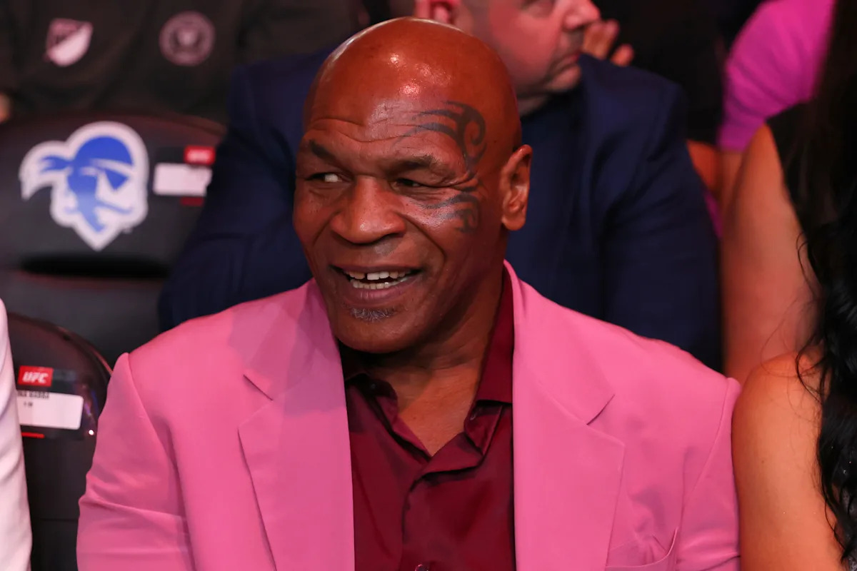 The Ariel Helwani Show | Mike Tyson joins the show, Rousey-Carano press conference reaction and more