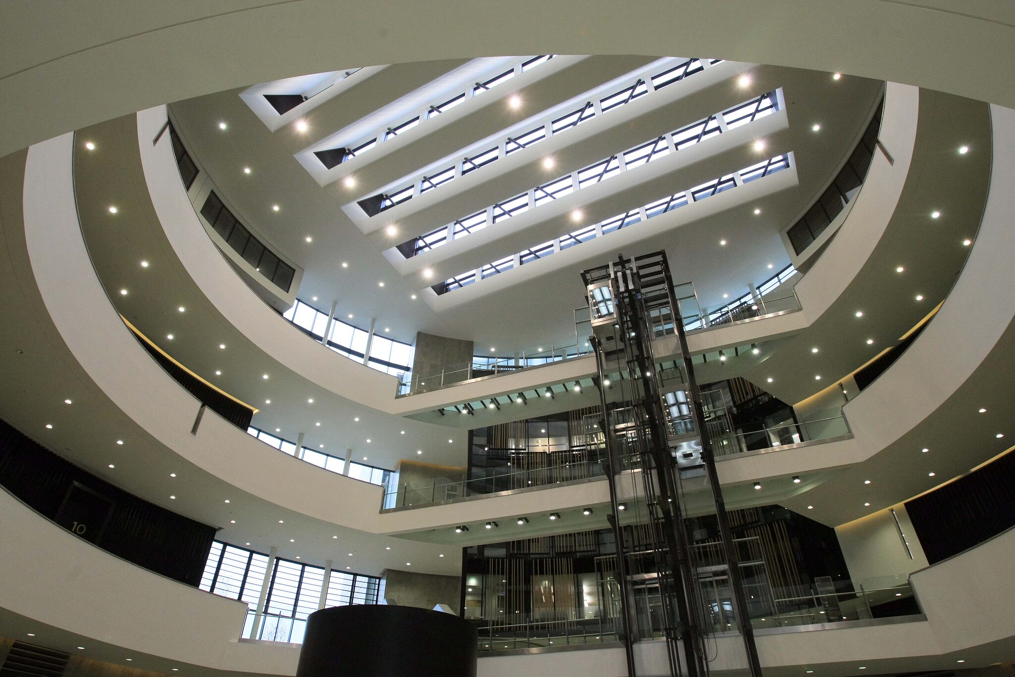 'Dangerous sex predator' argues jury shouldn't have heard kidnap victim's 40-min 999 call