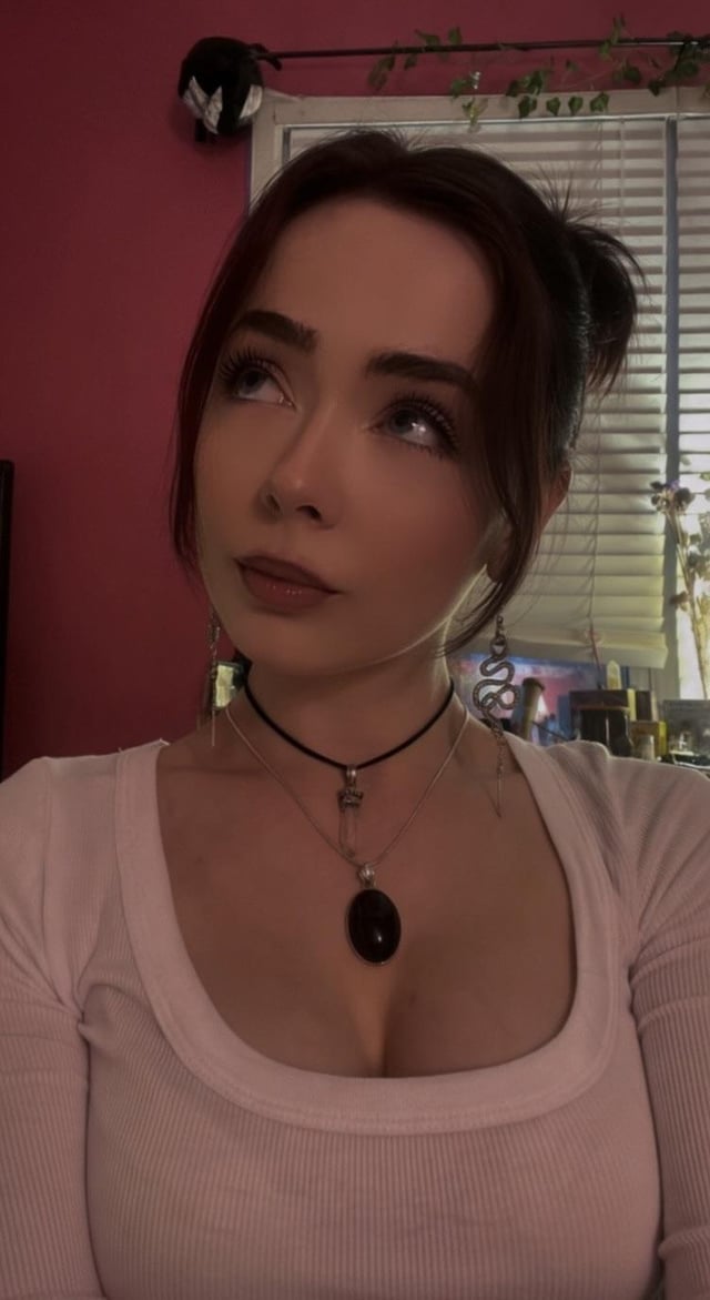 I love my accessories 😅 24F