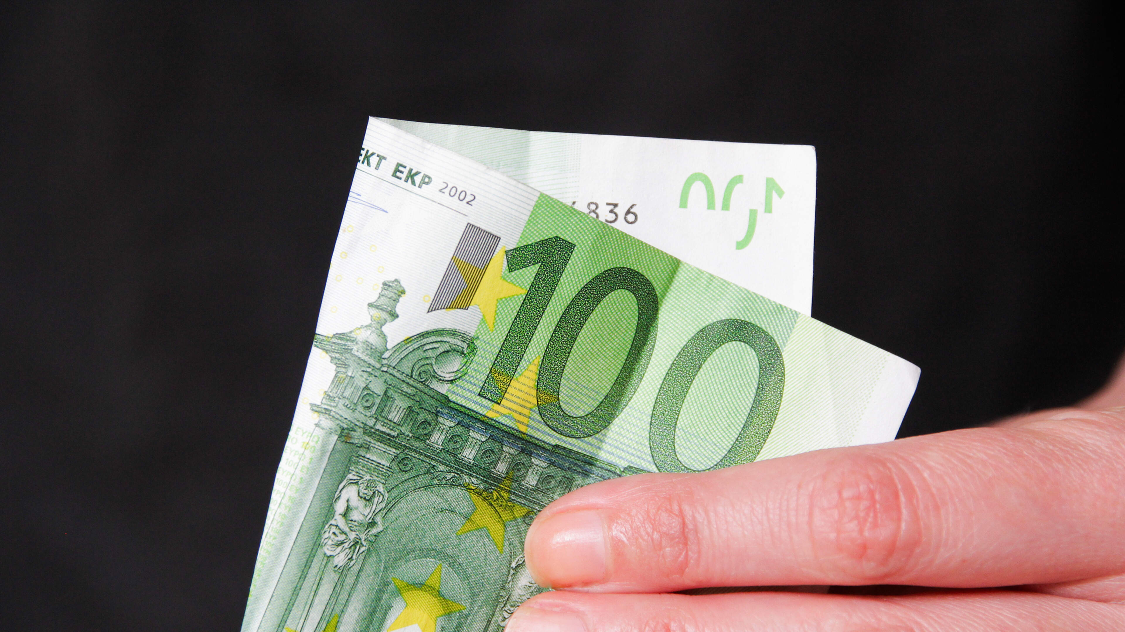 Carer admitted to €110k Deserted Wife’s Benefit fraud while cohabiting