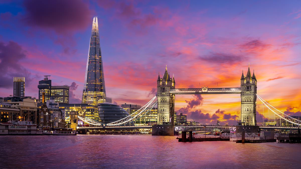 UK's most beautiful nighttime landmarks revealed - do YOU agree?