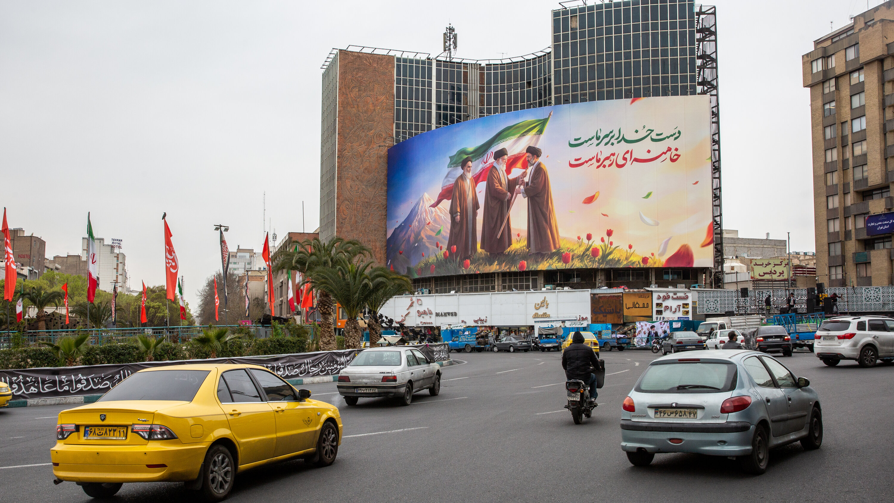 Netanyahu Hopes Strikes on Iran Will Lead to Uprising and Regime Change