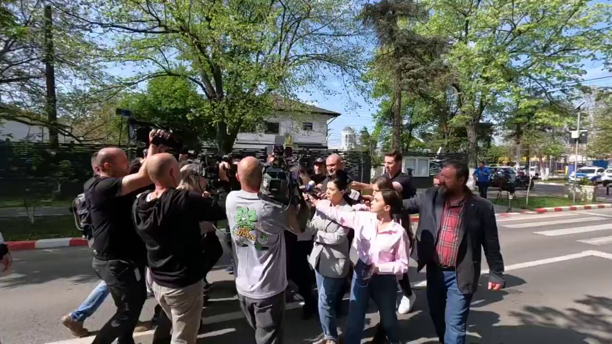 RT by @Cobratate: Hey @BBCNews The case your reporter asked Andrew about was dismissed. But my questions remain unanswered. Please issue a statement.