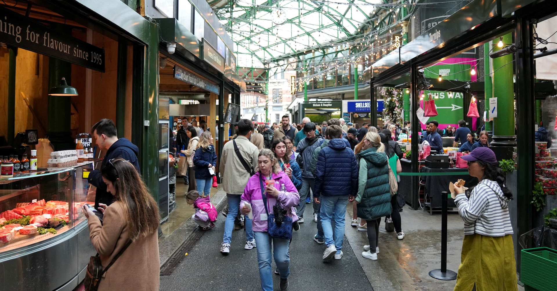 UK inflation holds at 3.0% in February