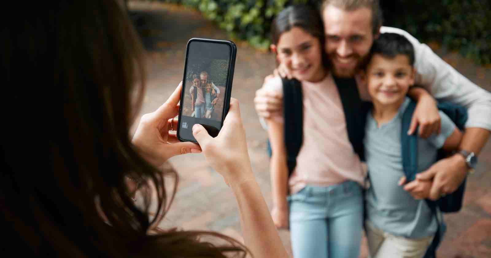 Survey Finds Majority of Mothers Rarely Appear in Their Own Family Photos