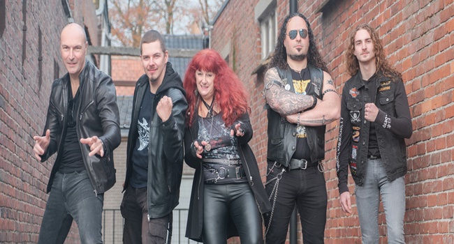 Kate’s Acid – The Family That Goes Around