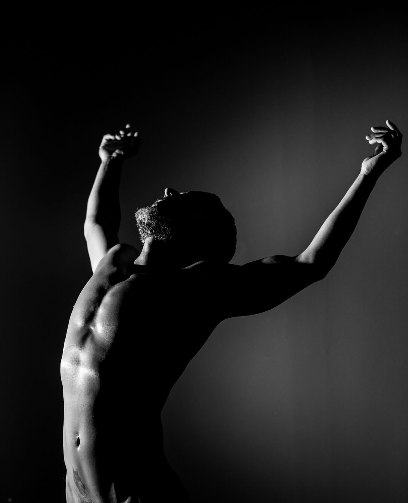 🌝Your body is not a burden— it is a language. Every ache, every tremble, a sentence trying to bring you home. #wellness...