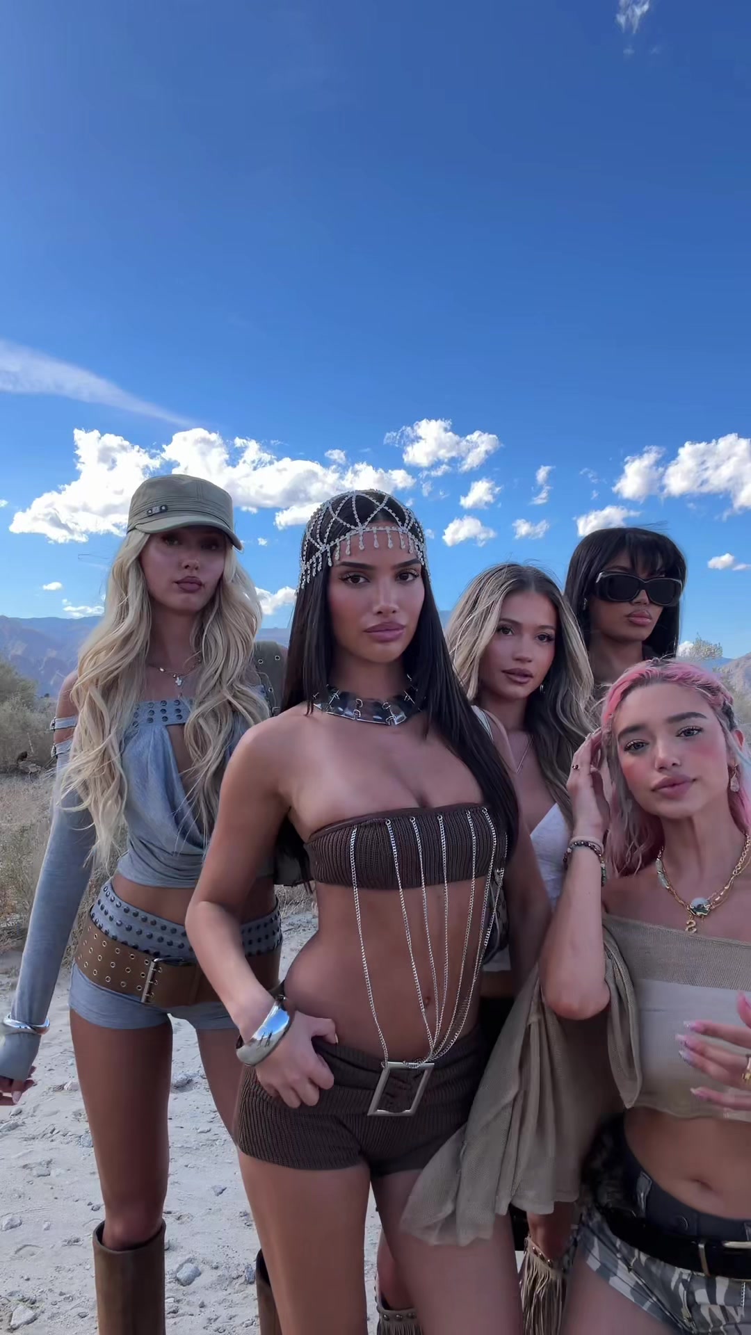 On the way 💋🌵 @theaadorax @Mary @Holly Pedlar @Sab Zada @Ella Thomas