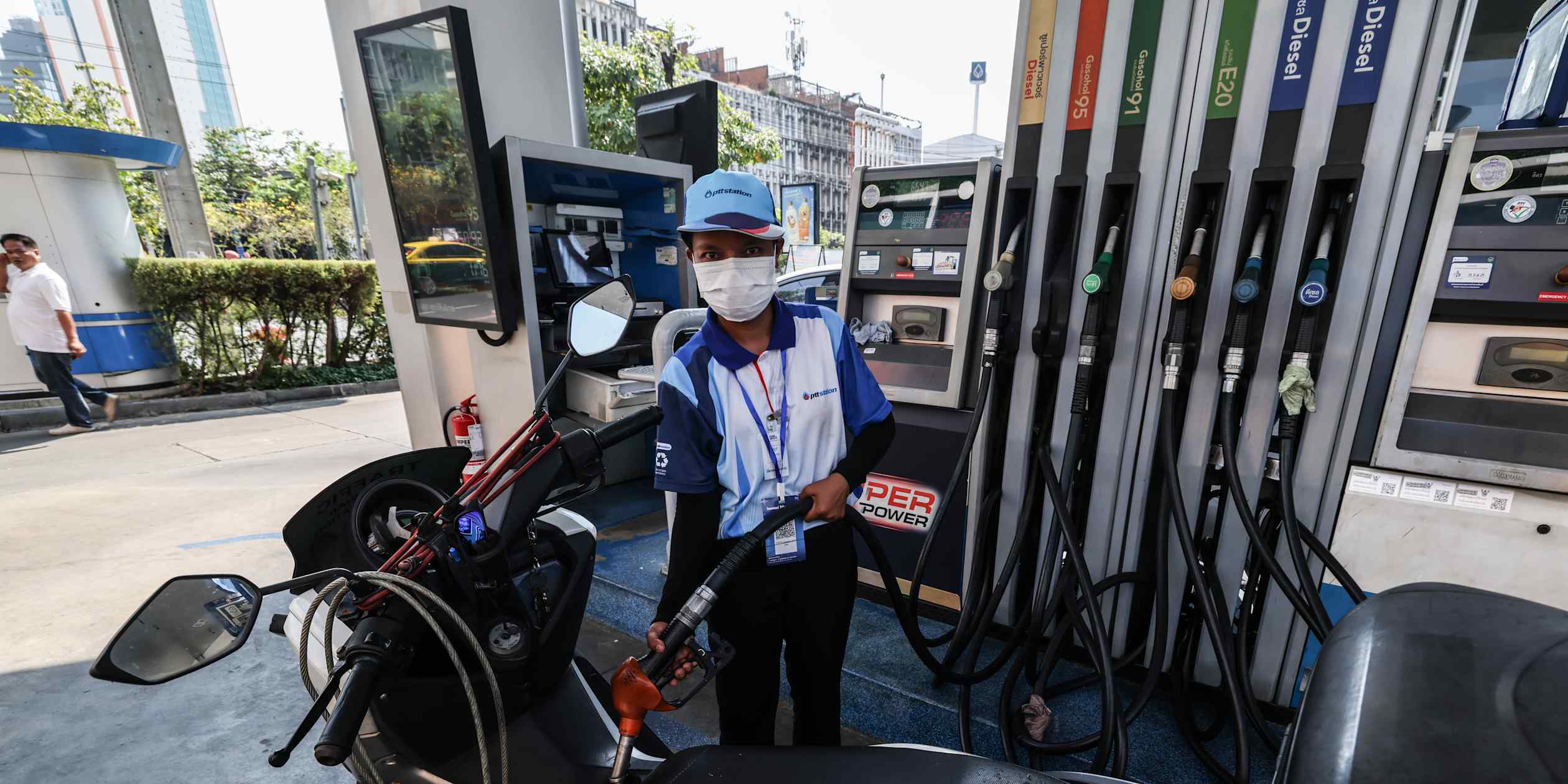 Global oil demand to fall this year led by Asia, IEA says