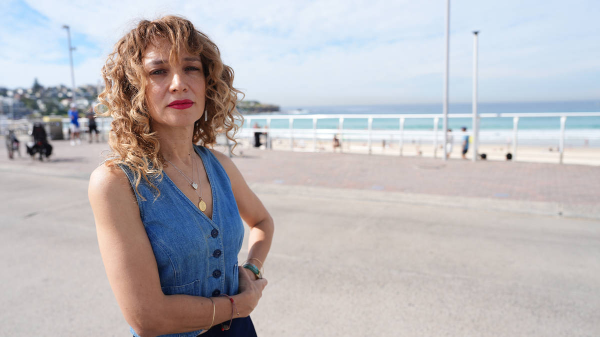 Harry and Meghan meet Bondi attack survivors as couple arrive in Sydney on last day of visit Down Under