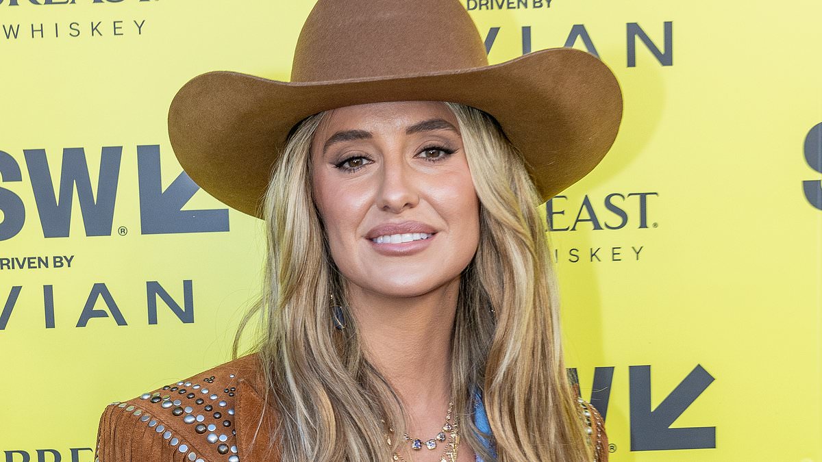 Yellowstone vet Lainey Wilson opens up about her mental health struggle that forced her to hire THREE therapists