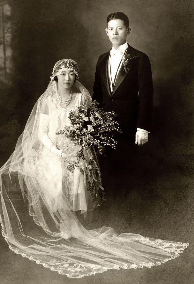 Japanese wedding couple in California 1920s
