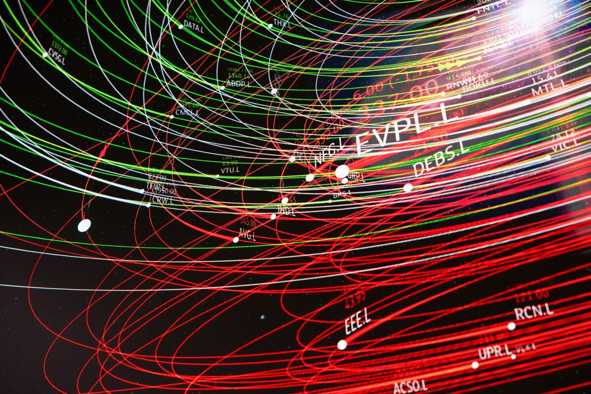 Bank of England Official Says Share Prices Don’t Reflect Risks