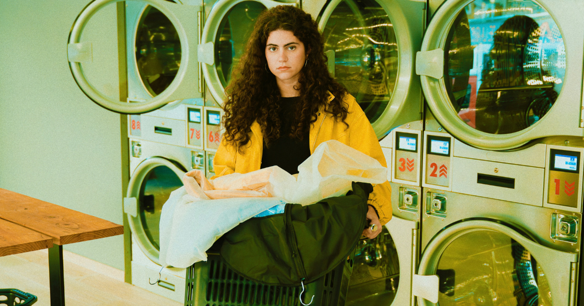 Landlord restricts laundry room to 9am-6pm and sells a "$40 VIP pass" for after-hours use, residents refuse to comply: ‘Those hours are exactly when most people in the building are actually at work’