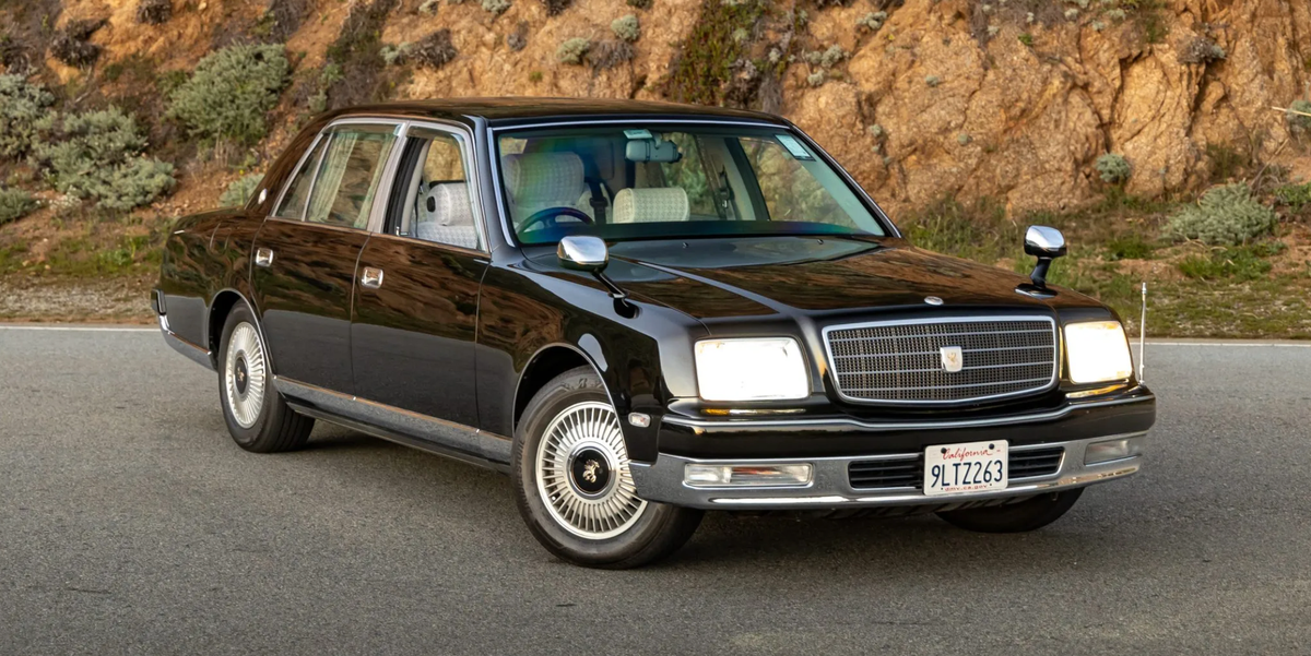 Roll Like the Yakuza in This Toyota Century on Bring a Trailer