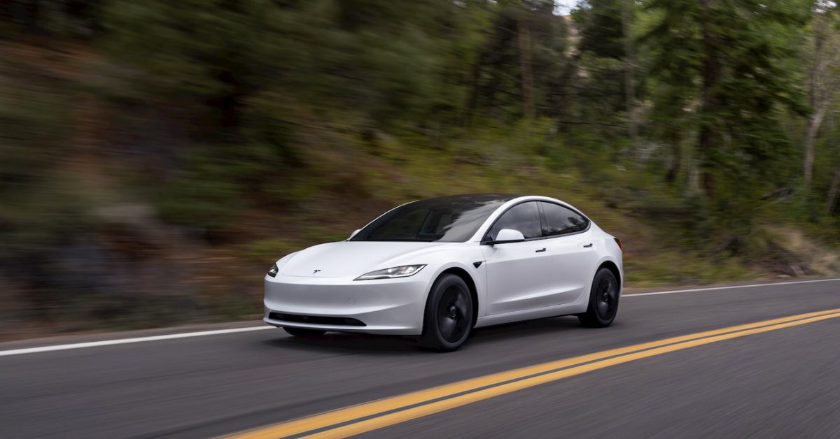 Tesla launches Model 3 RWD in Canada at record-low $39,490 ($29,000 USD) from China