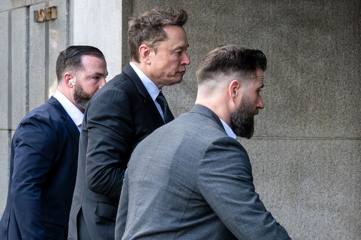 ‘Teflon Musk’ Rises Again in Twitter Deal With SEC